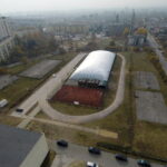 19.10.2018 Kielce. Odbiór techniczny zadaszenia pneumatycznego na boisku wielofunkcyjnym ORLIK przy Szkole Podstawowej  nr 27 / Jarosław Kubalski / Radio Kielce