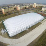 19.10.2018 Kielce. Odbiór techniczny zadaszenia pneumatycznego na boisku wielofunkcyjnym ORLIK przy Szkole Podstawowej  nr 27 / Jarosław Kubalski / Radio Kielce