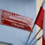 19.10.2018 Micigózd. Nadanie szkole podstawowej imienia 100 - lecia Odzyskania Niepodległości przez Polskę / Jarosław Kubalski / Radio Kielce