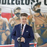 19.10.2018 Kielce. Wiadukt Żelazna. Otwarcie muralu upamiętniającego 100. rocznicę odzyskania niepodległości przez Polskę. Senator Krzysztof Słoń / Jarosław Kubalski / Radio Kielce