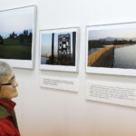 20.10.2018 Ciekoty. Szklany Dom. Wernisaż wystawy zdjęć Wojciecha Walkiewicza z Muzeum Polskiego w Rapperswilu / Jarosław Kubalski / Radio Kielce