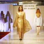 20.10.2018 Kielce. IV Akademia Off Fashion. Pokaz mody w galerii handlowej Echo / Jarosław Kubalski / Radio Kielce