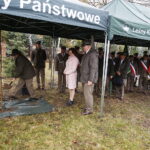 25.10.2018 Kielce. Odsłonięcie obelisku i zasadzenie Dębu Niepodległości na terenie Nadleśnictwa Kielce w 100 rocznicę odzyskania przez Polskę niepodległości / Jarosław Kubalski / Radio Kielce