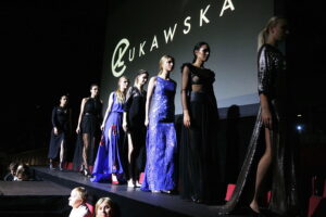 25.10.2018 Kielce. IV Akademia Off Fashion. Pokaz mody w KCK. Kolekcja Ewy Łukawskiej / Jarosław Kubalski / Radio Kielce