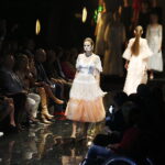 26.10.2018 Kielce. KCK Duża scena. IV Akademia Off Fashion. Kolekcja Deni Cler / Jarosław Kubalski / Radio Kielce