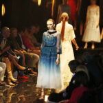 26.10.2018 Kielce. KCK Duża scena. IV Akademia Off Fashion. Kolekcja Deni Cler / Jarosław Kubalski / Radio Kielce