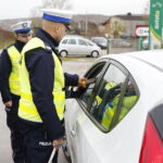 26.10.2018 Kielce. Ulica Krakowska. Policja kontroluje kierowców / Jarosław Kubalski / Radio Kielce