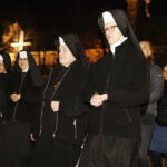 31.10.2018 Kielce. Noc Świętych. Procesja z relikwiami z Kościoła Akademickiego na Cmentarz Stary / Jarosław Kubalski / Radio Kielce