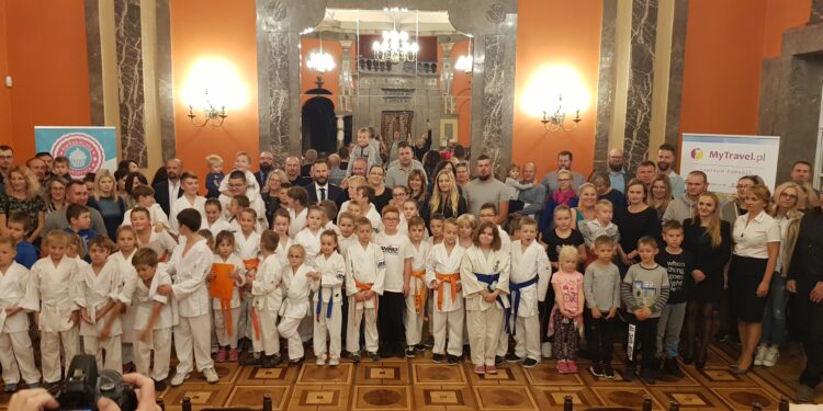 Klub Karate Kyokushin Shiro obchodzi pierwszą rocznicę swojego istnienia / Maciej Makuła / Radio Kielce