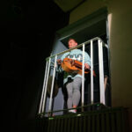 Kielce. Spektakl „Gniazdo” w Teatrze Lalki i Aktora „Kubuś”. Na zdjęciu: Kuba Klimaszewski / Mateusz Kaczmarczyk / Radio Kielce