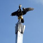 Ostrowiec. Maszt Niepodległości w Parku Miejskim im. Marszałka Józefa Piłsudskiego w Ostrowcu Świętokrzyskim / Emilia Sitarska / Radio Kielce