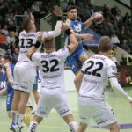 6. kolejka PGNiG Superligi piłkarzy ręcznych: Piotrkowianin Piotrków T. - PGE Vive Kielce / Krzysztof Bujnowicz / Radio Kielce