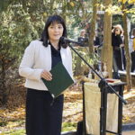 Odsłonięcie chaczkara i wystawa prac uczniów z udziałem ambasadora Armenii w kieleckim Plastyku / Mateusz Kaczmarczyk / Radio Kielce