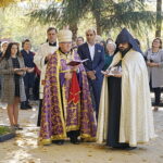 Odsłonięcie chaczkara i wystawa prac uczniów z udziałem ambasadora Armenii w kieleckim Plastyku / Mateusz Kaczmarczyk / Radio Kielce