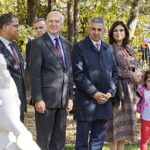 Odsłonięcie chaczkara i wystawa prac uczniów z udziałem ambasadora Armenii w kieleckim Plastyku / Mateusz Kaczmarczyk / Radio Kielce