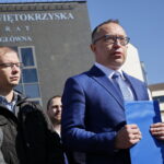 Konferencja prasowa Artura Gierady. Na zdjęciu przemawia: Artur Gierada - poseł PO  / Marzena Mąkosa / Radio Kielce