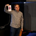 Podsumowanie i prezentacja efektów projektu artystyczno - edukacyjnego „OJCZYZNY”. Na zdjęciu: Robert Drobniuch - dyrektor Teatru Lalki i Aktora "Kubuś" / Marzena Mąkosa / Radio Kielce