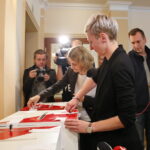 Otwarcie urn z głosami oddanymi przez mieszkańców Kielc na zadania zgłoszone do Budżetu Obywatelskiego / Marzena Mąkosa / Radio Kielce