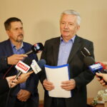 Otwarcie urn z głosami oddanymi przez mieszkańców Kielc na zadania zgłoszone do Budżetu Obywatelskiego / Marzena Mąkosa / Radio Kielce