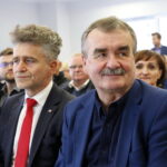 Otwarcie Świętokrzyskiego Klubu Abstynentów "Raj". Na zdjęciu (od prawej): Wojciech Lubawski - prezydent Kielc i Krzysztof Słoń - senator RP / Marzena Mąkosa / Radio Kielce