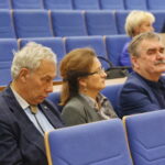 Spotkanie  dotyczące kierunków współpracy zmierzających do utworzenia Centralnych Laboratoriów GUM w Kielcach. Na zdjęciu (od lewej): Wiesław Trąmpczyński - rektor Politechniki Świętokrzyskiej, Agata Wojtyszek - wojewoda świętokrzyski i Wojciech Lubawski - prezydent Kielc / Marzena Mąkosa / Radio Kielce