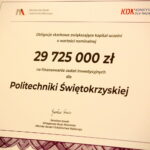 Inauguracja roku akademickiego na Politechnice Świętokrzyskiej. Czek wręczony dla Politechniki Świętokrzyskiej / Marzena Mąkosa / Radio Kielce