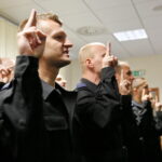 Ślubowanie nowo przyjętych funkcjonariuszy policji / Marzena Mąkosa / Radio Kielce