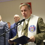 Ślubowanie nowo przyjętych funkcjonariuszy policji. Na zdjęciu ks. ppłk Grzegorz Kamiński / Marzena Mąkosa / Radio Kielce