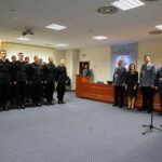 Ślubowanie nowo przyjętych funkcjonariuszy policji / Marzena Mąkosa / Radio Kielce