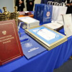 Ślubowanie nowo przyjętych funkcjonariuszy policji / Marzena Mąkosa / Radio Kielce