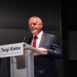 Salon Technologii i Wyposażenia dla Edukacji / Kongres Edukacji Przyszłości. Gala Ogólnopolskiego Konkursu Laur Michała Anioła. Na zdjęciu: Kazimierz Mądzik - świętokrzyski kurator oświaty / Marzena Mąkosa / Radio Kielce