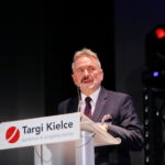 Salon Technologii i Wyposażenia dla Edukacji / Kongres Edukacji Przyszłości. Gala Ogólnopolskiego Konkursu Laur Michała Anioła. Na zdjęciu: Jacek Wołowiec - dyrektor ŚCDN / Marzena Mąkosa / Radio Kielce