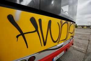 Zniszczone autobusy w bazie MPK w Kielcach / Marzena Mąkosa / Radio Kielce