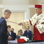 Inauguracja roku akademickiego na Uniwersytecie Jana Kochanowskiego w Kielcach. Pasowanie na studenta UJK / Marzena Mąkosa / Radio Kielce