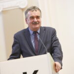 Inauguracja roku akademickiego na Uniwersytecie Jana Kochanowskiego w Kielcach. Na zdjęciu: Wojciech Lubawski - prezydent Kielc  / Marzena Mąkosa / Radio Kielce