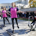 Otwarcie kompleksu boisk sportowych oraz siłowni zewnętrznej przy VII LO im. J.Piłsudskiego / Marzena Mąkosa / Radio Kielce