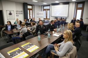 Inauguracja II edycji projektu pt.: "Akademia bezpieczeństwa 2", który zakłada realizację bezpłatnych szkoleń z zakresu bezpieczeństwa dla szkół ponadpostawowych w Kielcach / Marzena Mąkosa / Radio Kielce