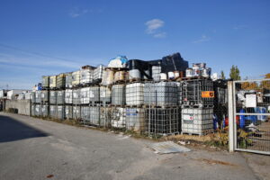 Składowisko niebezpiecznych odpadów przy ulicy Krakowskiej / Marzena Mąkosa / Radio Kielce