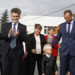 Otwarcie wyremontowanej drogi w Zajączkowie w gminie Piekoszów / Marzena Mąkosa / Radio Kielce