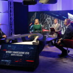 „Debaty o Kielcach”: Krzysztof Adamczyk i Artur Gierada. Na zdjęciu (od lewej): Krzysztof Adamczyk - kandydat na prezydenta Kielc, Beata Oleś - TVP 3 Kielce, Radosław Podsiadły - Polskie Radio Kielce i Artur Gierada - poseł PO i kandydat na prezydenta Kielc / Marzena Mąkosa / Radio Kielce