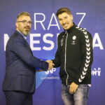 7. kolejka PGNiG Superligi piłkarzy ręcznych: PGE Vive Kielce - MMTS Kwidzyn. Wyróżnienie dla Alexa. Alex Dujszebajew został uznany przez Europejską Federację Piłki Ręcznej graczem września w Lidze Mistrzów / Marzena Mąkosa / Radio Kielce