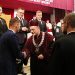 Inauguracja roku w kieleckim seminarium. Wręczenie legitymacji studenckich / Marzena Mąkosa / Radio Kielce