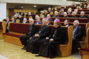 Inauguracja roku w kieleckim seminarium. Na zdjęciu: biskup Jan Piotrowski i biskup Andrzej Kaleta / Marzena Mąkosa / Radio Kielce