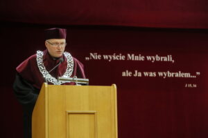 Inauguracja roku w kieleckim seminarium. Na zdjęciu: ks.dr Paweł Tambor - rektor WSD / Marzena Mąkosa / Radio Kielce