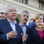 Konferencja PiS na kieleckim Rynku. Na zdjęciu (od lewej): Krzysztof Lipiec - poseł PiS, Anna Krupka - poseł PiS / Marzena Mąkosa / Radio Kielce