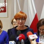 Konferencja w urzędzie wojewódzkim. Elżbieta Rafalska - minister rodziny, pracy i polityki społecznej wraz z wojewodą podsumowała ministerialne programy realizowane w województwie świętokrzyskim. Minister Elżbieta Rafalska / Marzena Mąkosa / Radio Kielce
