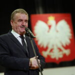 Odznaczenia dla zasłużonych nauczycieli z okazji Dnia Edukacji Narodowej w Zespole Państwowych Szkół Muzycznych w Kielcach. Na zdjęciu: Wojciech Lubawski - prezydent Kielc / Marzena Mąkosa / Radio Kielce