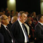 Odznaczenia dla zasłużonych nauczycieli z okazji Dnia Edukacji Narodowej w Zespole Państwowych Szkół Muzycznych w Kielcach.  Na zdjęciu: Wojciech Lubawski - prezydent Kielc / Marzena Mąkosa / Radio Kielce