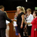 Odznaczenia dla zasłużonych nauczycieli z okazji Dnia Edukacji Narodowej w Zespole Państwowych Szkół Muzycznych w Kielcach / Marzena Mąkosa / Radio Kielce