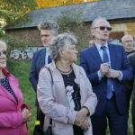 Wodowanie jachtu wyremontowanego przez seniorów / Marzena Mąkosa / Radio Kielce